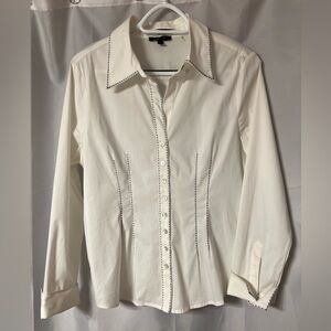BCBG White Fitted Button-Up Shirt with black Contrast Stitching. Not worn size L